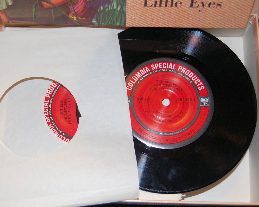 The Bible in Pictures for Little Eyes Boxed Set with 16 Records