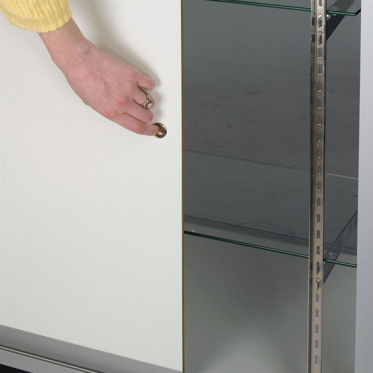 Displays2go Glass Display Cabinet, Free‑Standing Aluminum Showcase with Tempered Glass & Locking Sliding Doors for Retail Use (IEV4WKD)