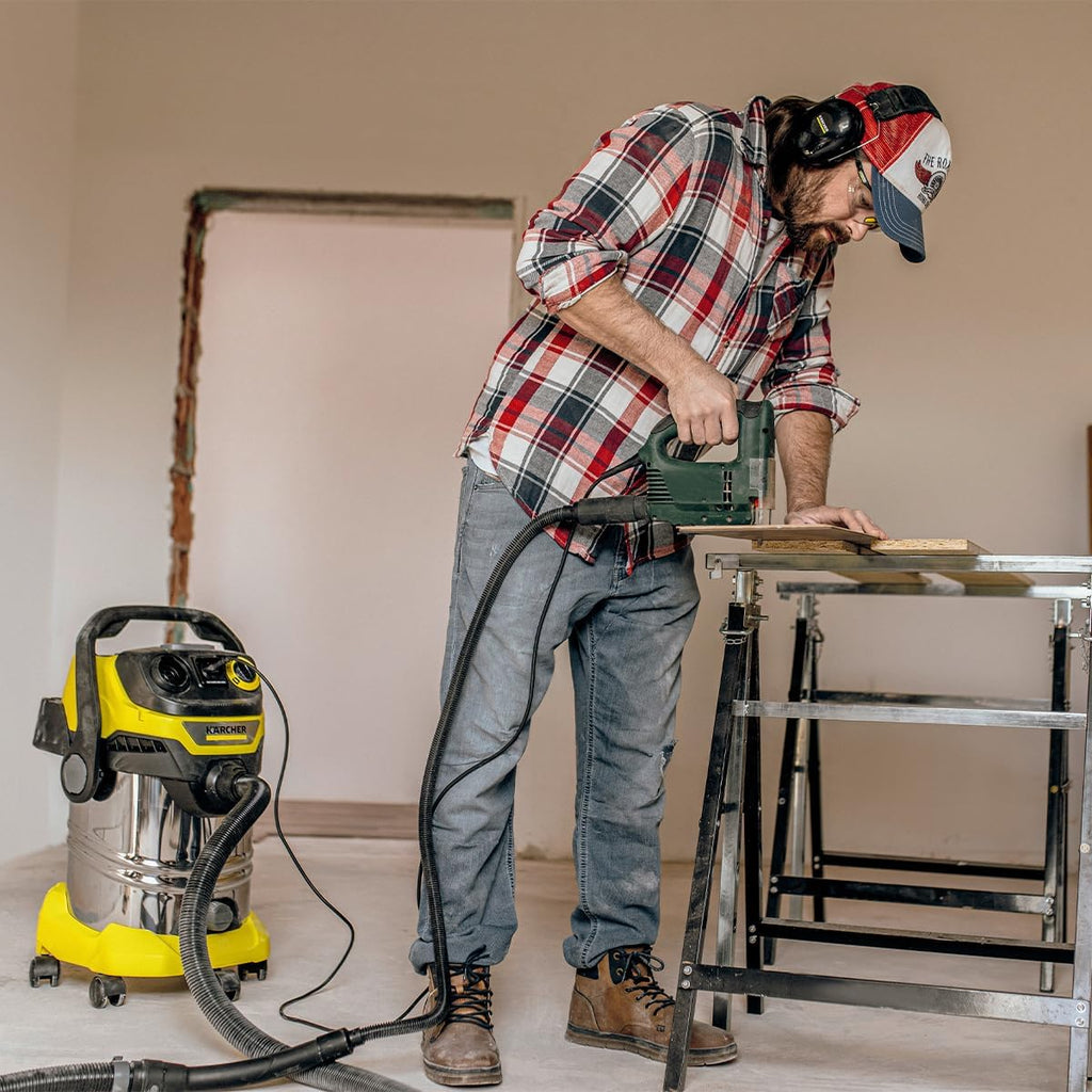Kärcher Wet/Dry Vacuum Cleaner WD 6 P S V -30/6/22/T, blowing function, power: 1300 W, stainless steel tank: 30 l, suction hose: 2.2 m, with socket, tool hose & adapter, flat filter, nozzles