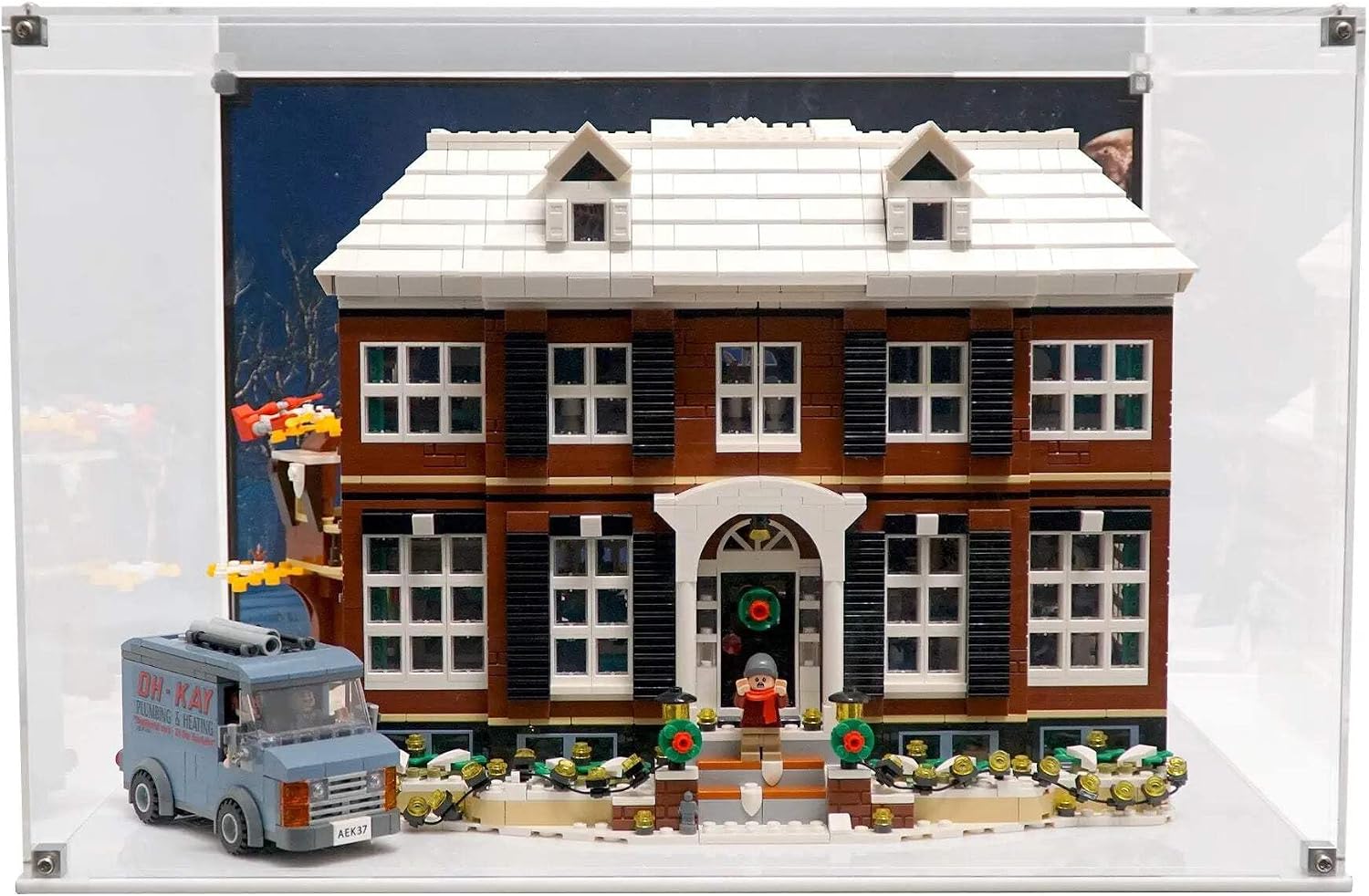 Display Case Compatible with Lego 21330 - Home Alone - Acrylic Dustproof Showcase with Pre-Printed Background - Set Not Included