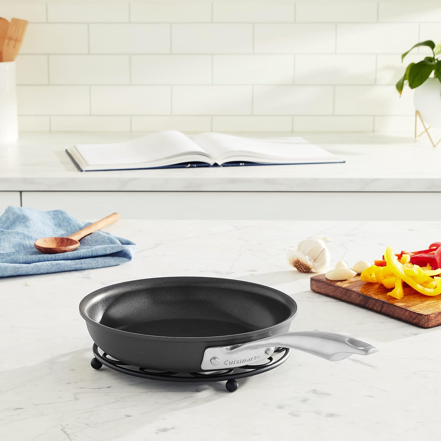 Cuisinart DSA22-20 Anodized Nonstick 8-Inch, Black/Stainless Steel Dishwasher-Safe-Hard, Open Skillet