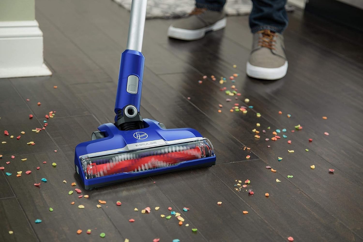 Hoover Impulse Cordless Stick Vacuum Cleaner with Swivel Steering, BH53020, Blue