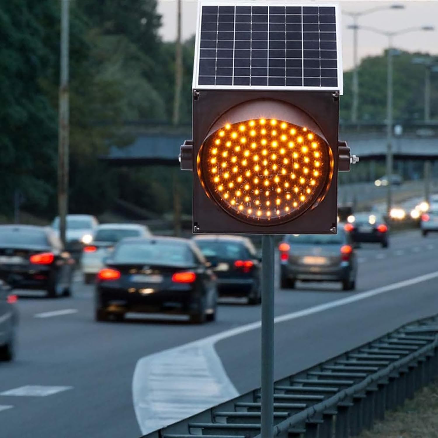 Solar Traffic Signals Signs Lights Yellow Traffic Warning Light, Single Flashing PC Housing Outdoor Waterproof Road Safety Emergency Lamp, with Solar Panel and Sun Visor