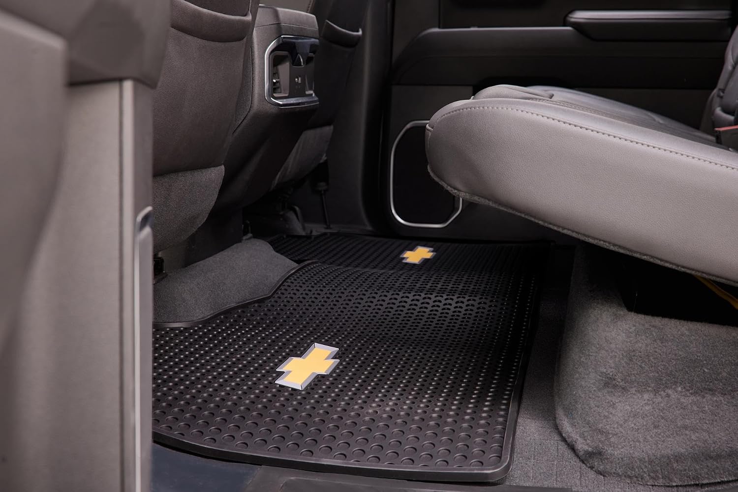 Lloyd Mats Signature Rubber All Weather Floor Mats for Chevy Silverado 1500/2500/3500 2019-ON Double or Crew Cab - 3PC Fronts + Rear
