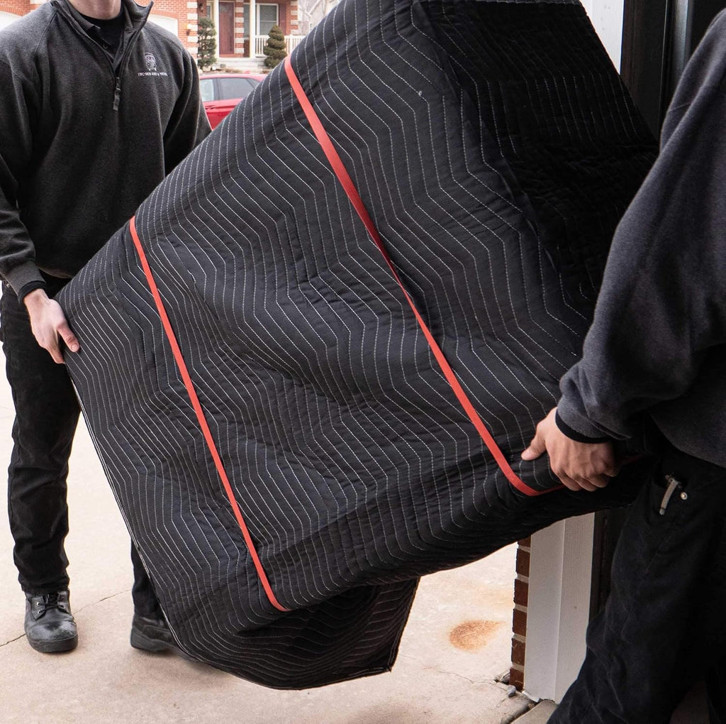US Cargo Control 80 Inch X 72 Inch Mega Mover Moving Blankets And 42 Inch (84 Inch Fully Stretched) Moving Bands - Durable Protection During A Move Or While In Storage – 4 Blankets, 12 Rubber Bands