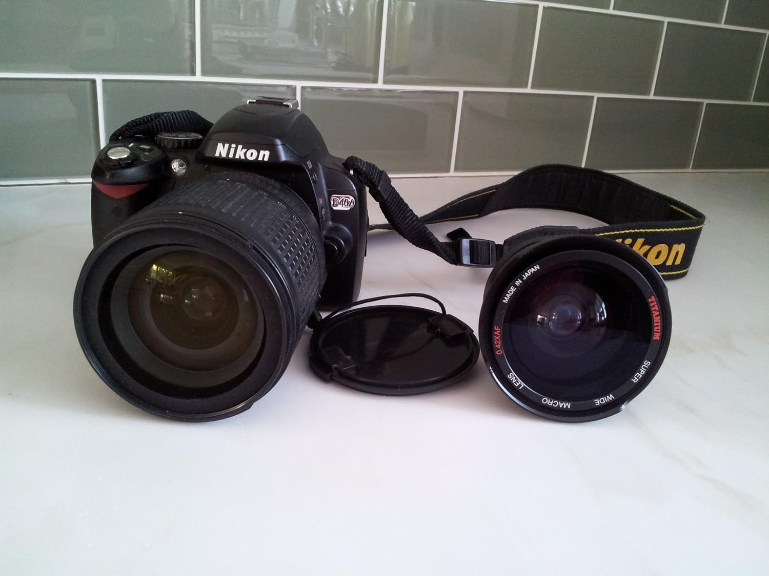 Nikon D40x 10.2MP Digital SLR Camera with 18-135mm f/3.5-5.6G ED-IF AF-S DX Zoom-Nikkor Lens