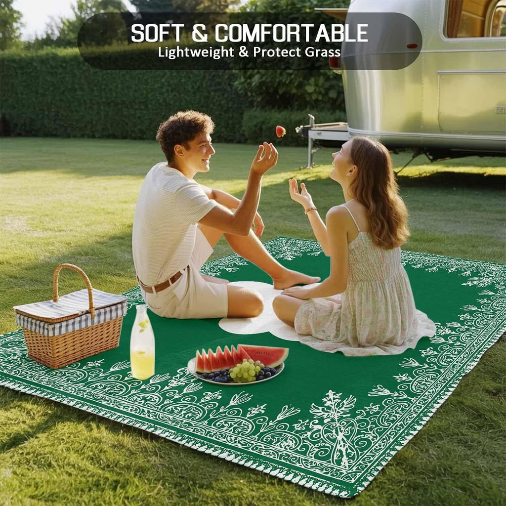 Outdoor Rug 4x6ft Retro St. Patrick's Day Celtic Knots Shamrock Leaves Patio Area Rugs Waterproof Easy Cleaning Non Shedding Thick Mats Green Carpet for Indoor Outdoor Porch Deck Backyard Balcony