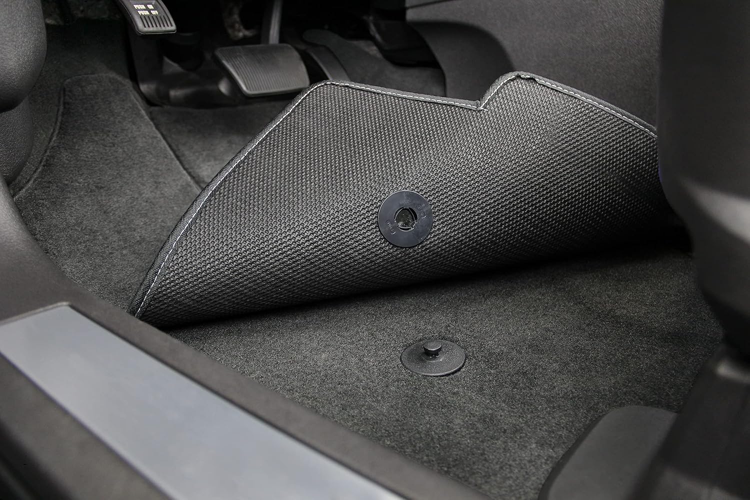 Lloyd Mats Floor Mats for Chevrolet Tahoe 2015-2020 | 2PC Front Mats | Charcoal | Non-Slip Backing