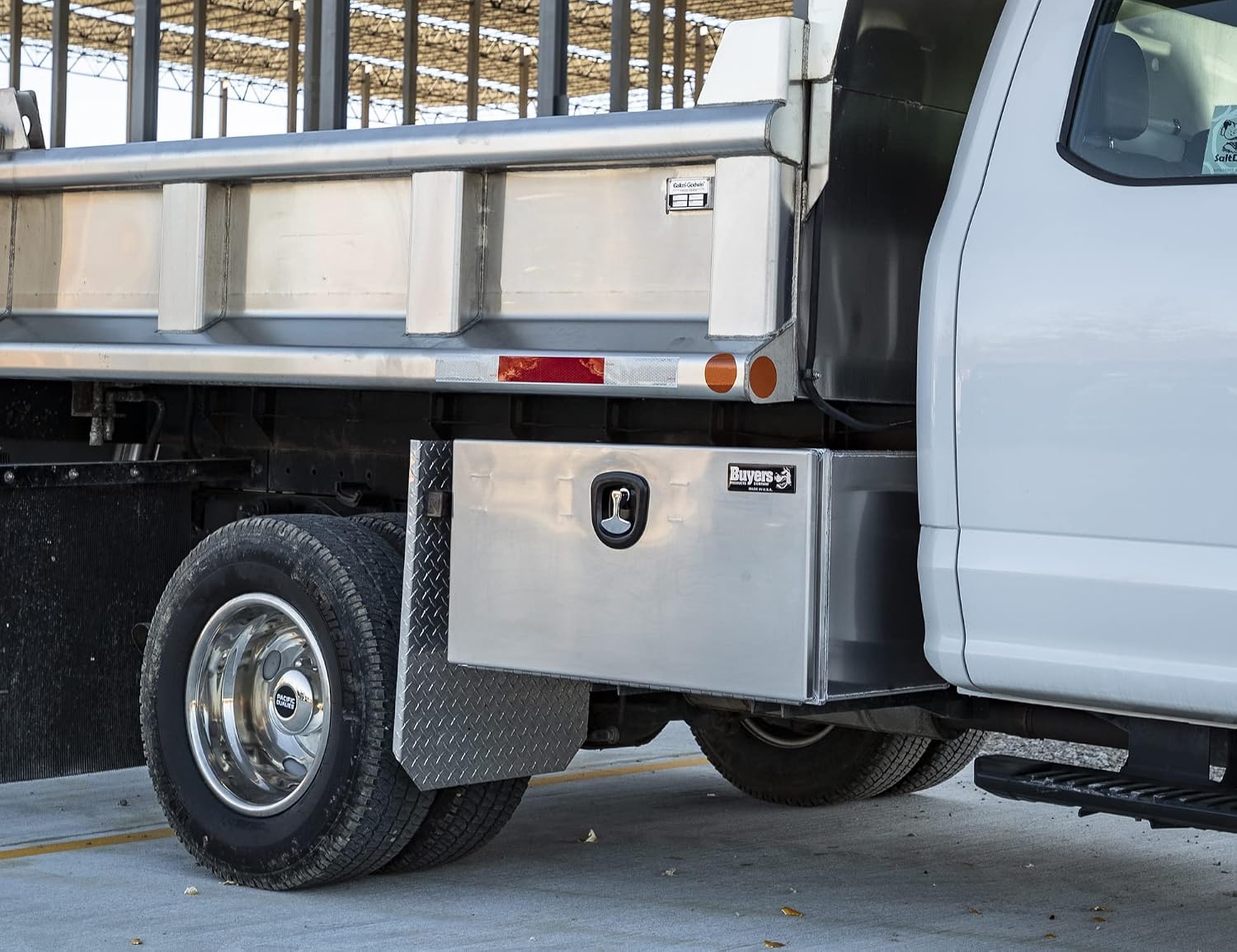 Buyers Products 1706405 Pro Series Underbody Truck Box With 3-Point Compression Latch, Smooth Silver Aluminum, Made in the USA, 18 x 18 x 36 Inches, Truck Tool Box For Storage & Organization