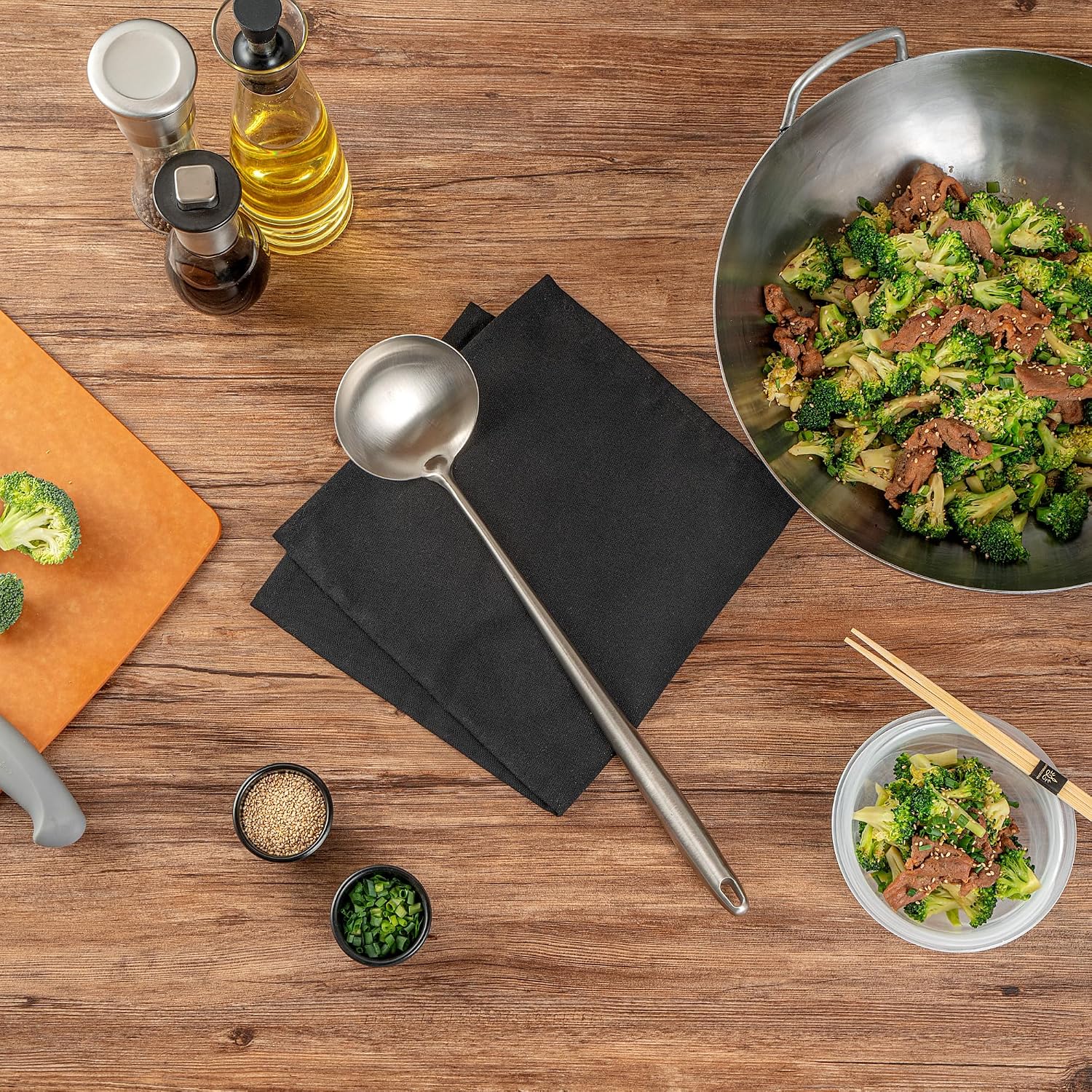 Restaurantware Stainless Steel Wok Ladle 10 Count 17 Inch Long Handle Cooking Utensil, Heat-Resistant, Dishwasher-Friendly Wok Accessory, Silver Kitchen Tool for Sauces and Soups