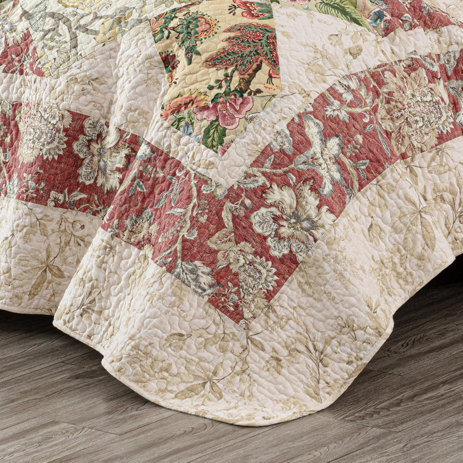 Chezmoi Collection Lunaria 3-Piece Washed Patchwork Cotton Quilt Set - Soft Lightweight Breathable Reversible Floral Quilted Bedspread for All Seasons. King Size