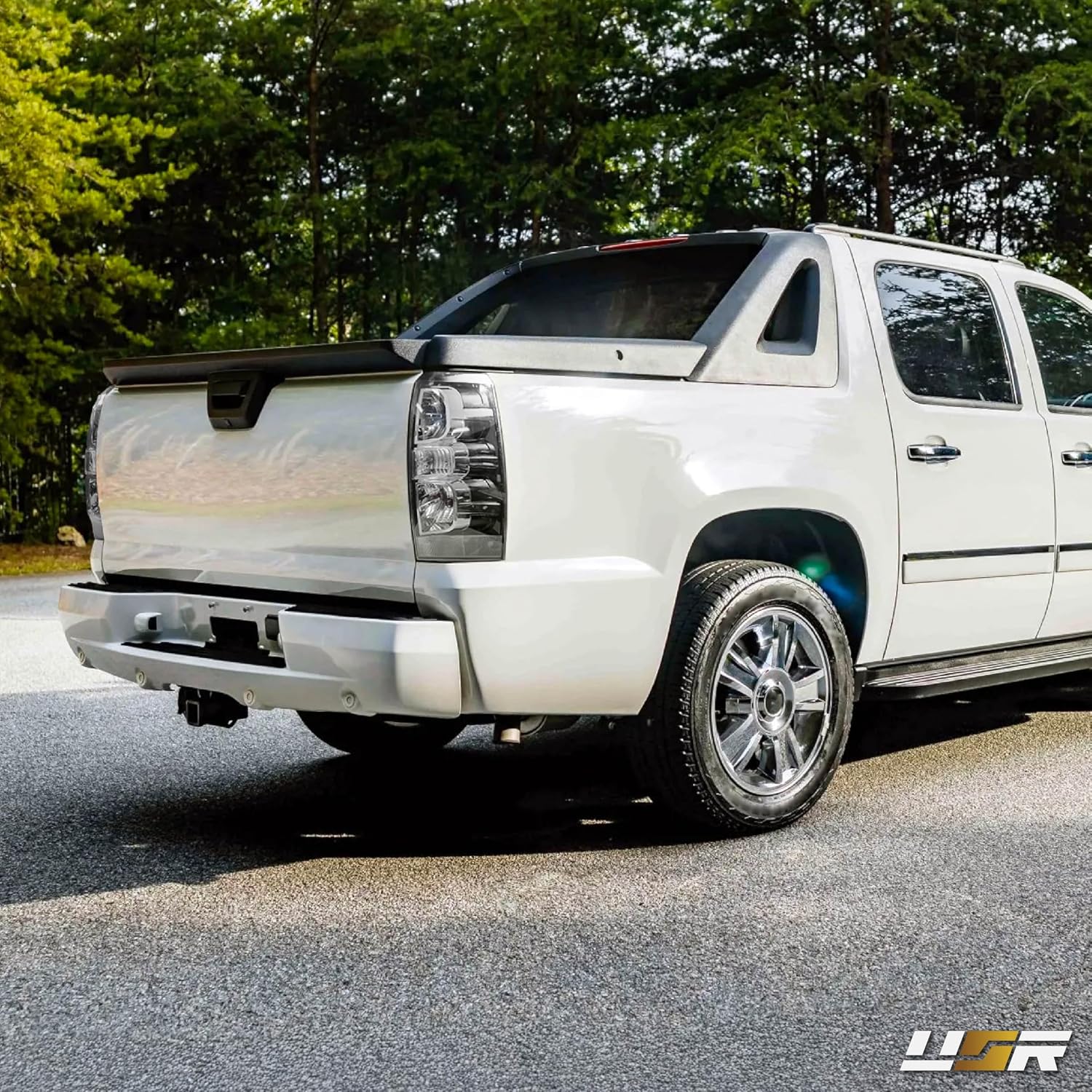 USR 07-13 GMT900 Tail Light – Rear Tail Lamps Set (Left + Right) Compatible with 2007-2013 Chevrolet Avalanche PickUp Chevy Truck All Models - LS, LT and LTZ (CLEAR LENS TAIL LIGHTS with COLOR BULBS)