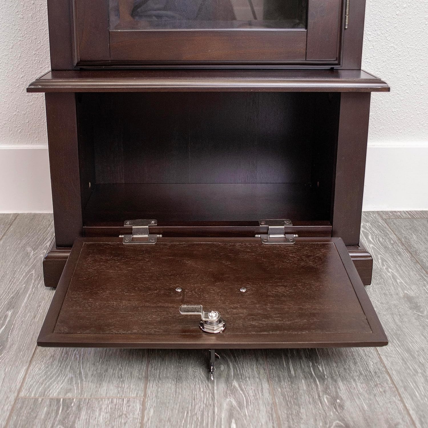 American Furniture Classics Model 650 8 Gun Cabinet with Locking Glass Door